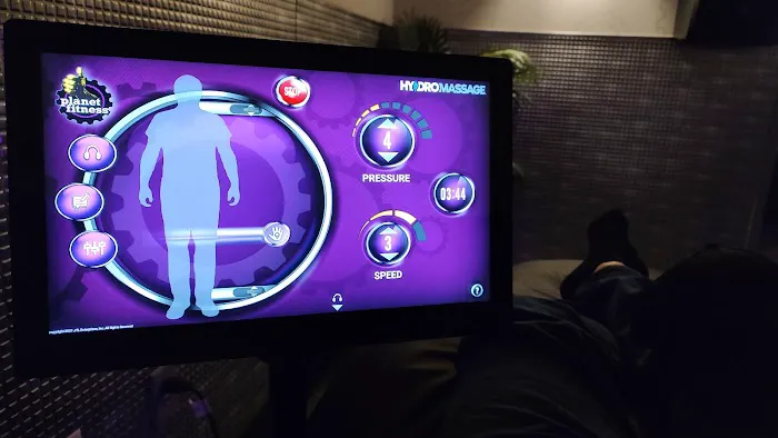 Planet Fitness Picture 5