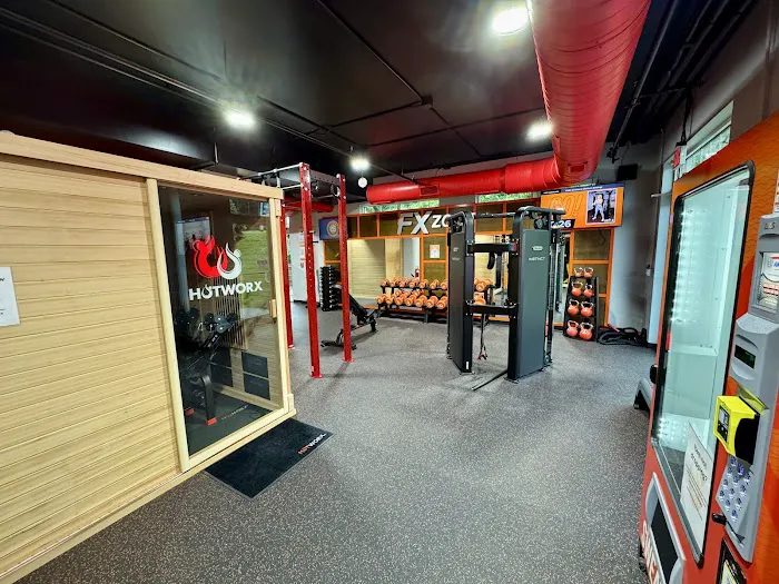 HOTWORX -Fairport, NY - Perinton Picture 5