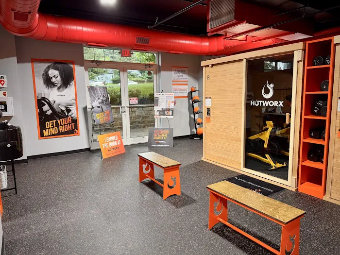 HOTWORX -Fairport, NY - Perinton Picture 3