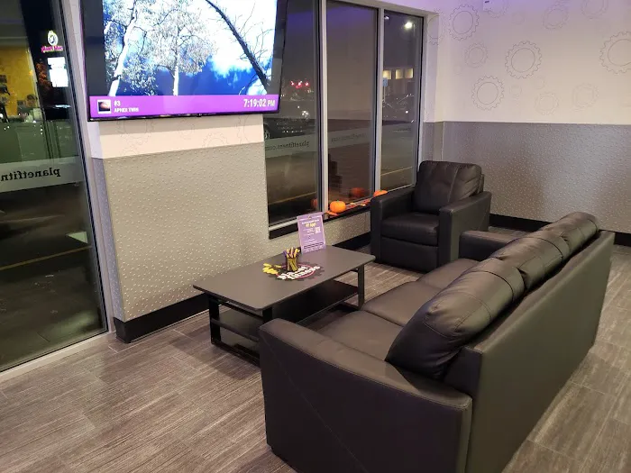 Planet Fitness Picture 6