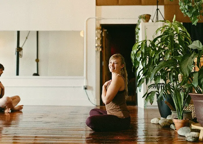 Sol Seed Yoga Picture 3