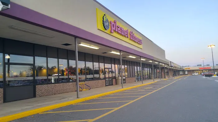 Planet Fitness Picture 7