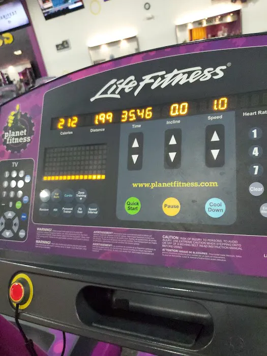 Planet Fitness Picture 9