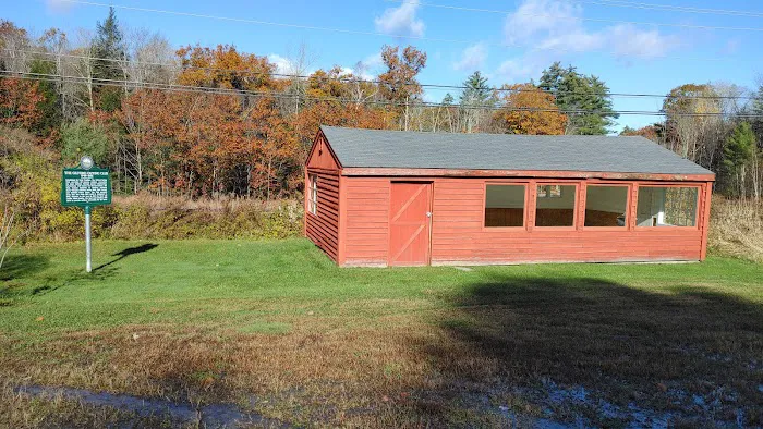 Gilford Outing Club Warming Hut Picture 2