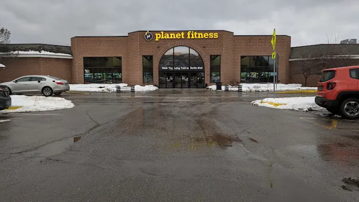 Planet Fitness Picture 3