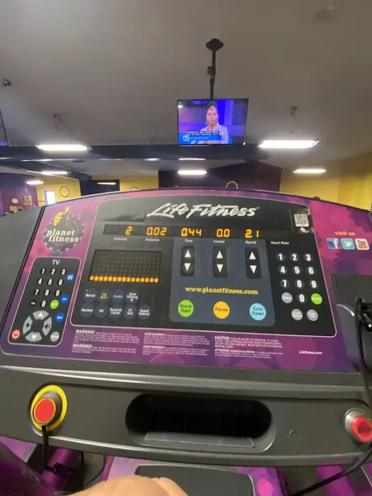 Planet Fitness Picture 2