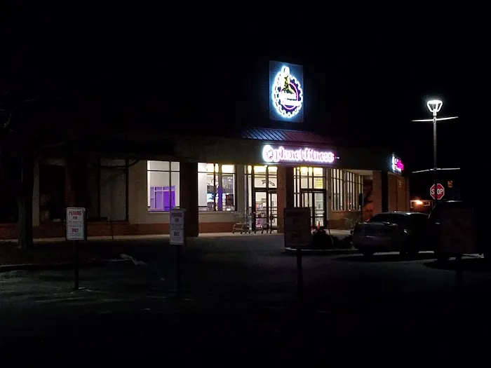 Planet Fitness Picture 9