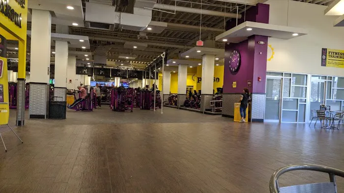 Planet Fitness Picture 10