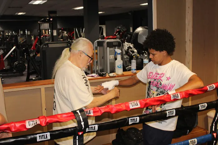 860 boxing gym Picture 10