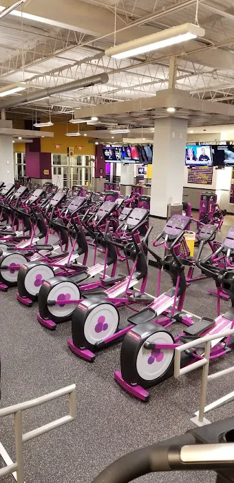 Planet Fitness Picture 6