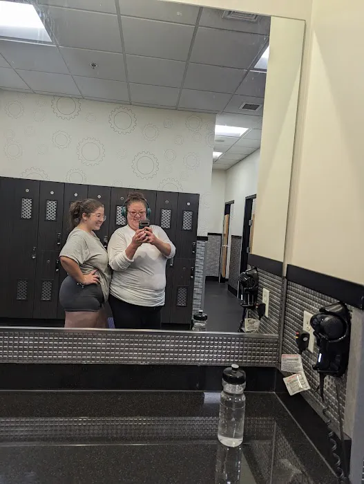 Planet Fitness Picture 9