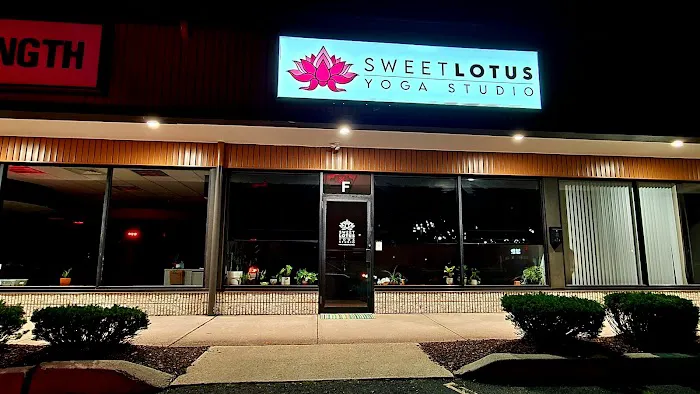 Sweet Lotus Yoga Studio Picture 8