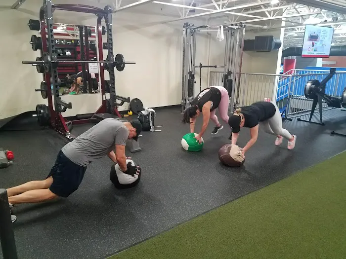 In Shape Fitness Picture 8