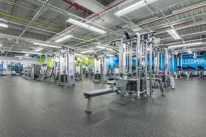 Blink Fitness Washington Heights Picture 2
