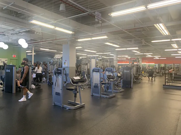 Planet Fitness Picture 4