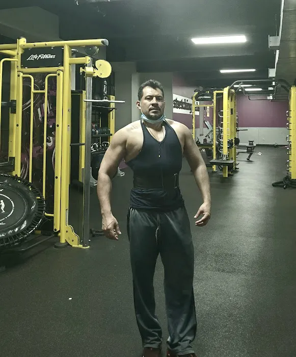 Planet Fitness Picture 9