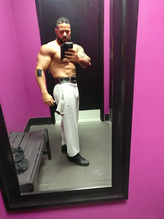 Planet Fitness Picture 6
