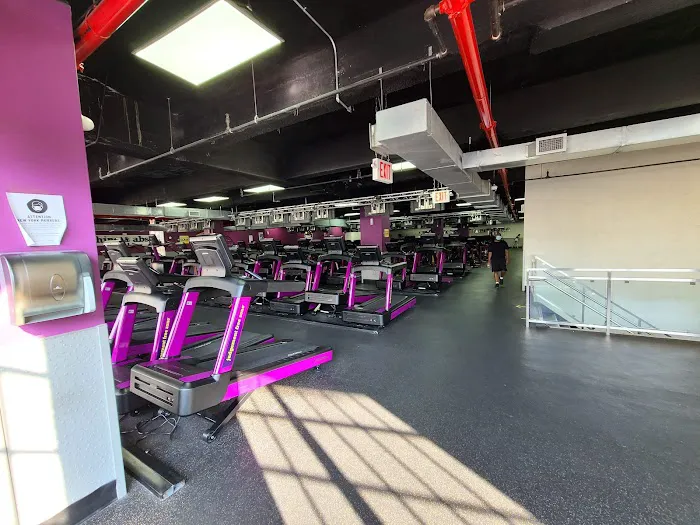 Planet Fitness Picture 8