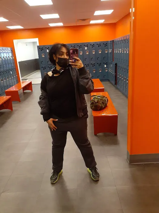 Blink Fitness Mt. Eden Picture 7