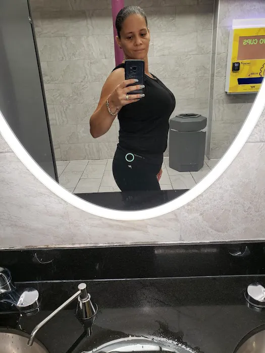 Planet Fitness Picture 8