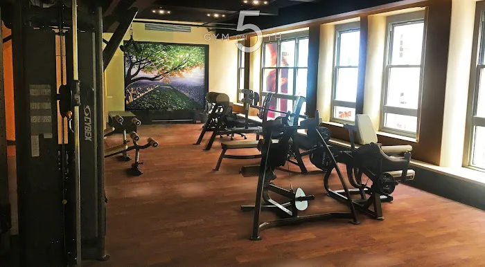 Gym on 5th Picture 1