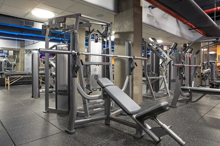 Crunch Fitness - 66th Street Picture 8