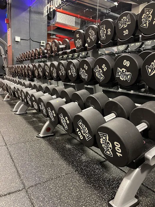 Crunch Fitness - 66th Street Picture 4