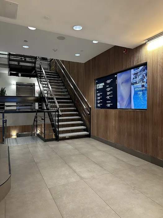 Equinox East 63rd Street Picture 5