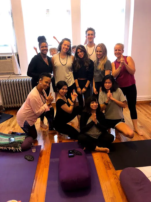 Three Sisters Yoga Picture 9