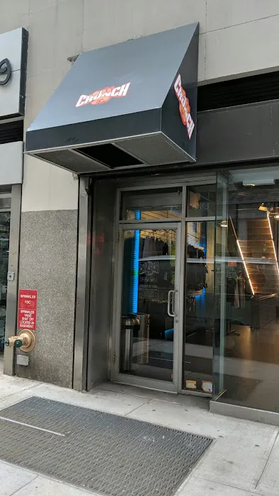 Crunch Fitness - 38th Street Picture 3