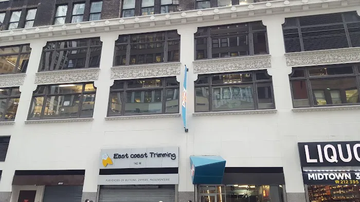 Crunch Fitness - 38th Street Picture 1