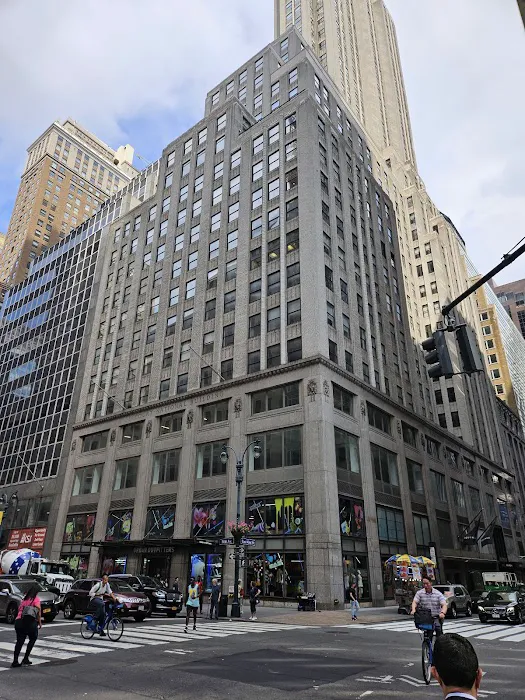 Equinox East 43rd Street Picture 9