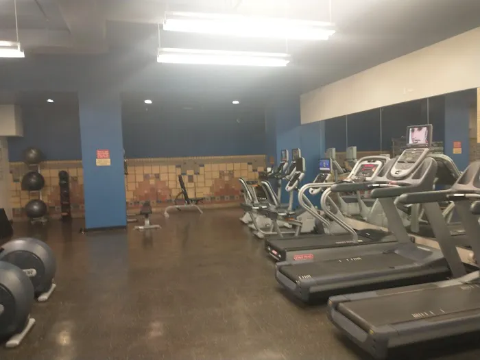 New Yorker Hotel - Gym Picture 1