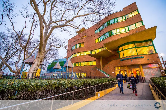 Asphalt Green - Upper East Side campus Picture 3