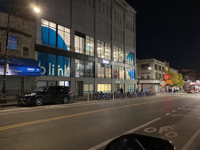 Blink Fitness In The Hub Picture 9