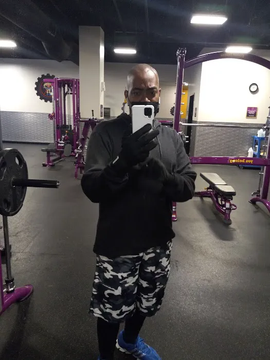 Planet Fitness Picture 5