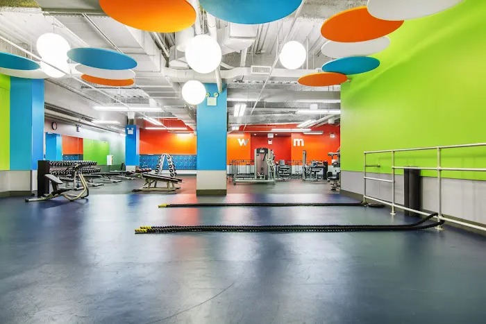 Blink Fitness Concourse Village Picture 3