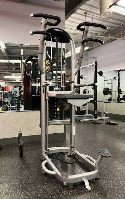 Blink Fitness Concourse Village Picture 6