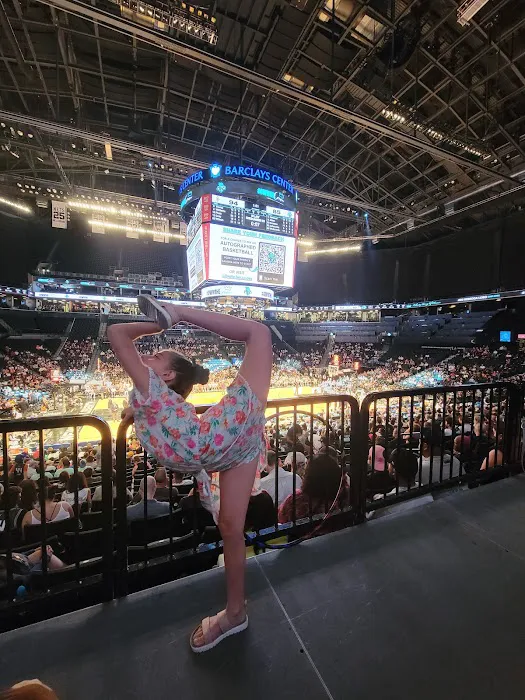 Forest Hills Rhythmic Gymnastics Dance Picture 10