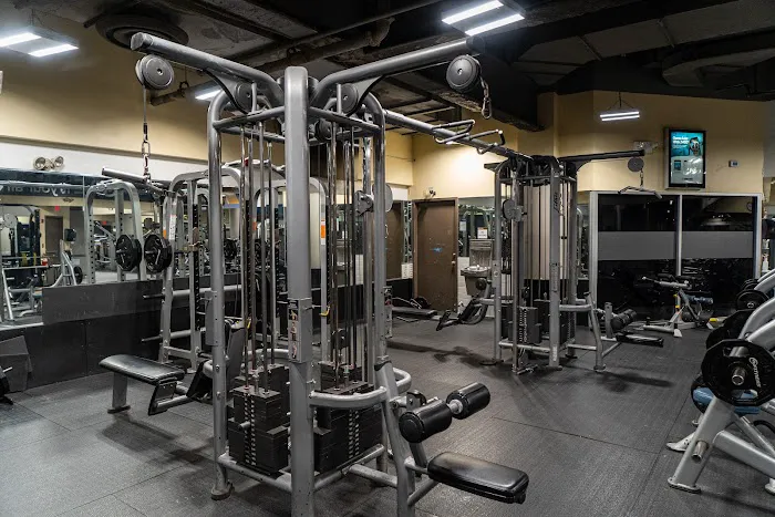 24 Hour Fitness Picture 5