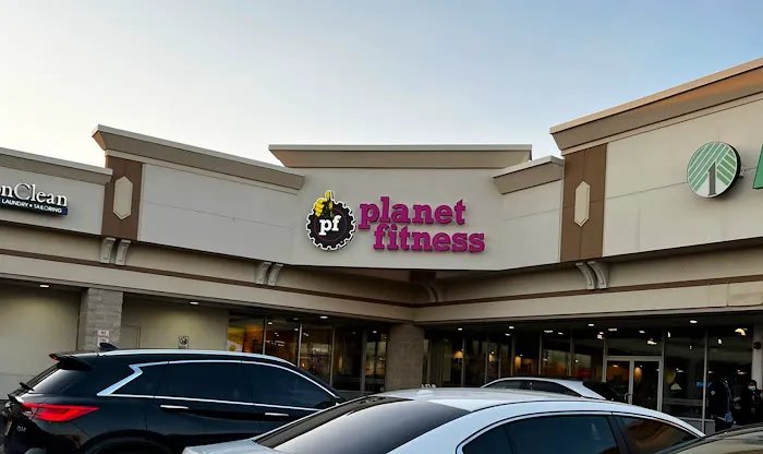 Planet Fitness Picture 4