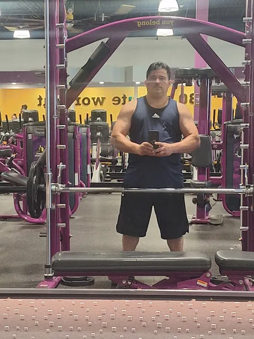 Planet Fitness Picture 10