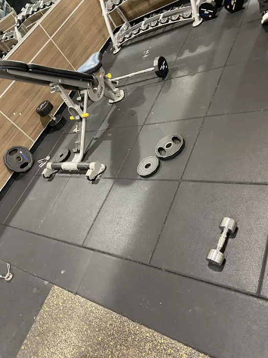 24 Hour Fitness Picture 6