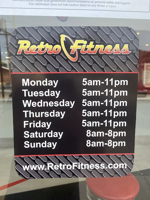 Retro Fitness Picture 2