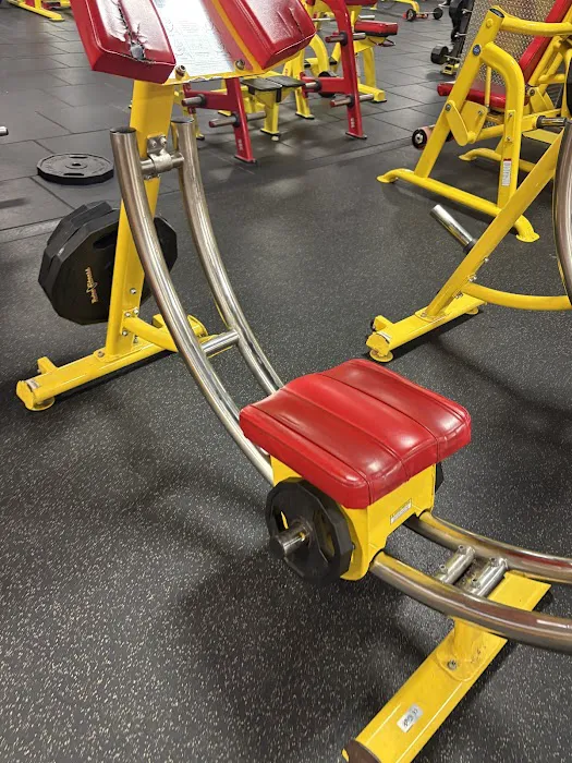 Retro Fitness Picture 10