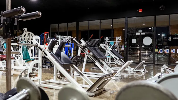 Colonial Iron Gym Picture 1