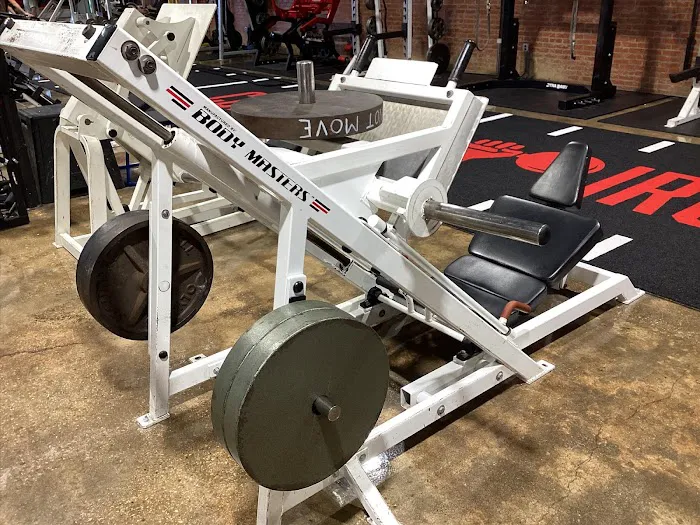 Colonial Iron Gym Picture 9