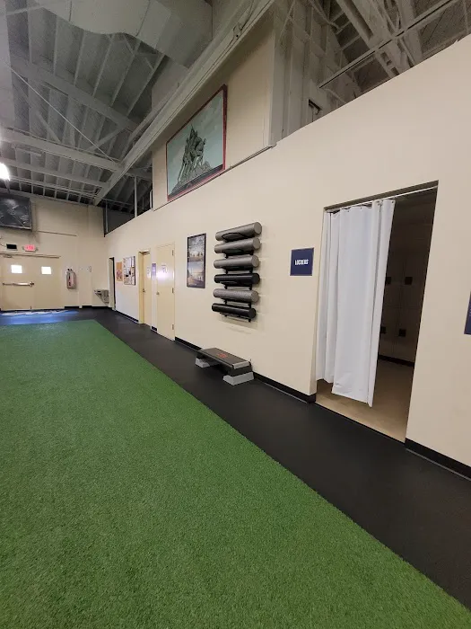 Bldg 714 Gym Picture 3