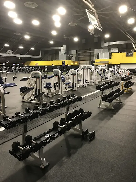 Gregg-Adams Post Field House Picture 4