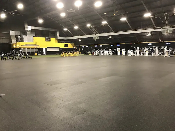 Gregg-Adams Post Field House Picture 10